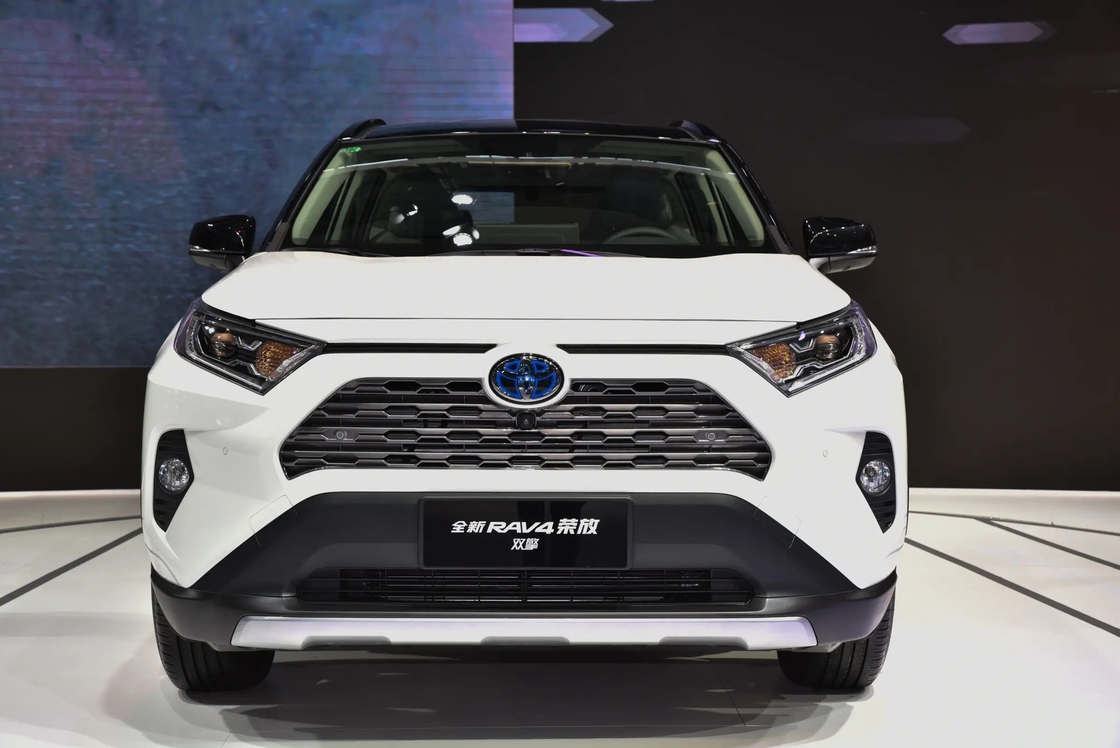 รถยนต์คอมแพคต์ RAV4 Toyota Petrol SUV 2.0L 2.5L เครื่อง FWD AWD 5 ที่นั่ง