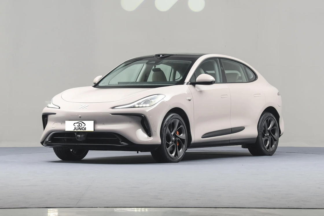 Zhiji IM Electric Car LS6 Sport 4 Door 5 Seat SUV 760km ระยะทางไกล New Energy Vehicle EV Car สําหรับผู้ใหญ่