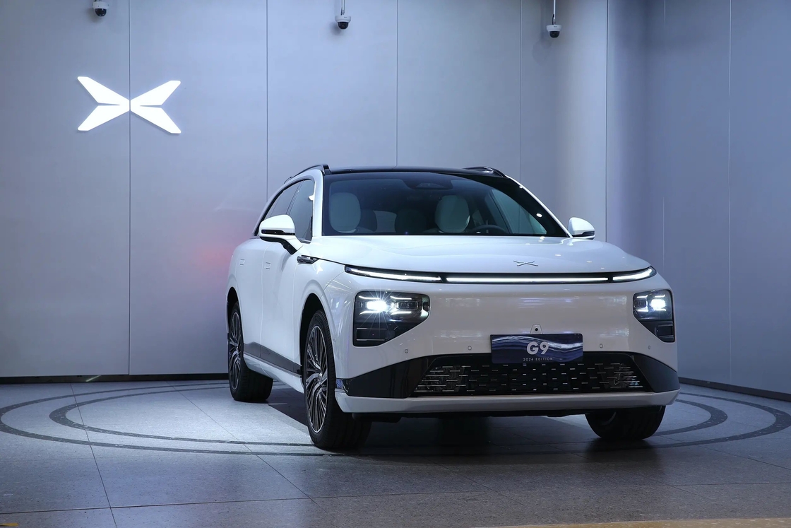 รถไฟฟ้าขนาดกลางถึงขนาดใหญ่ Xiaopeng 5 ประตู 5 ที่นั่ง Xpeng G9 SUV ไฟฟ้าบริสุทธิ์