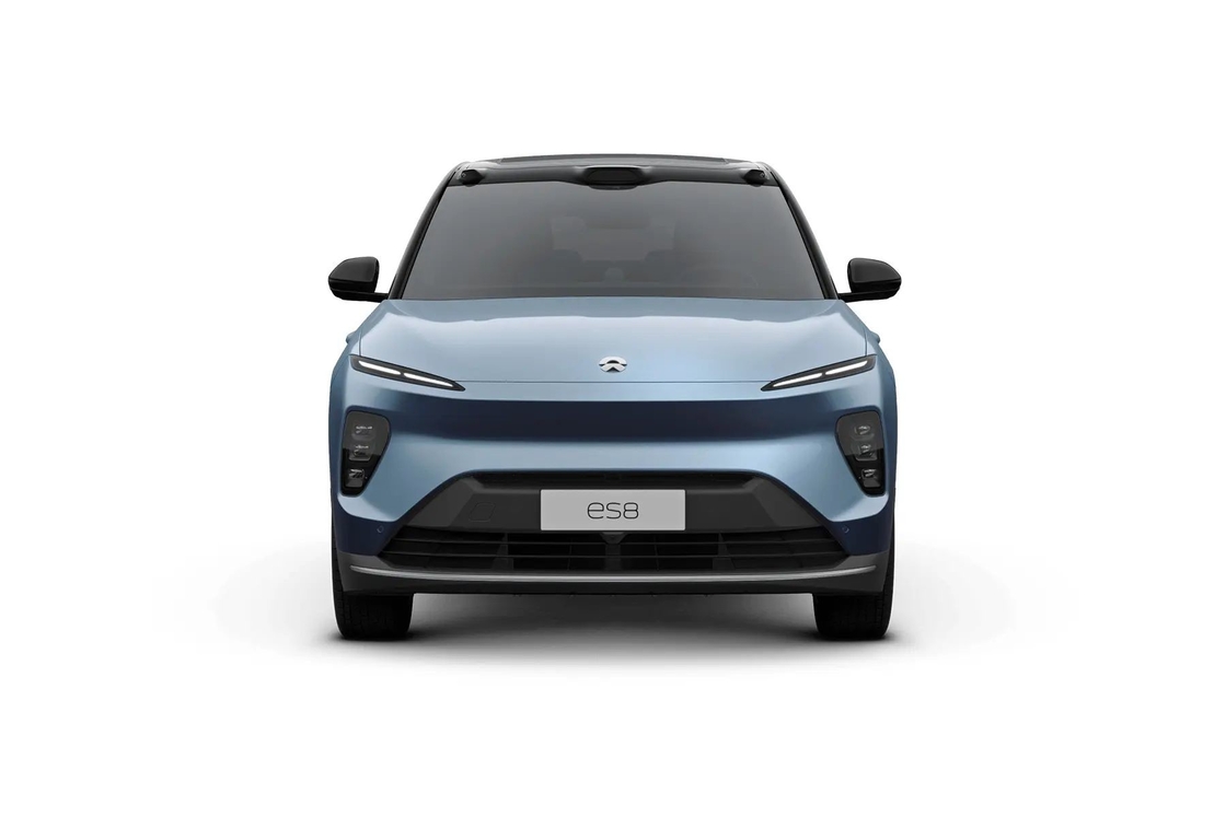 รถยนต์ไฟฟ้า SUV NIO ES8 ที่มีเครื่องยนต์สองตัว พร้อมเกรลหน้าที่กล้าหาญและไฟหน้า LED ที่แตกต่าง