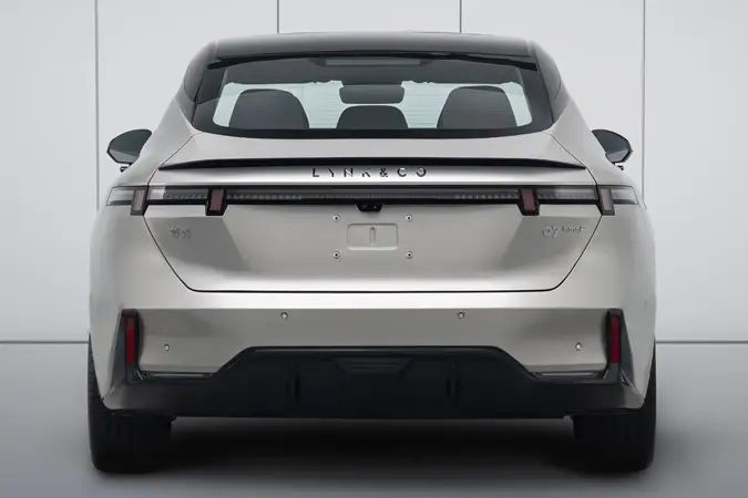 นําเสนอ Lynk Co 07 การผสมผสานที่สมบูรณ์แบบของผลงานและความยั่งยืนสําหรับการอาศัยอยู่ในเมือง
