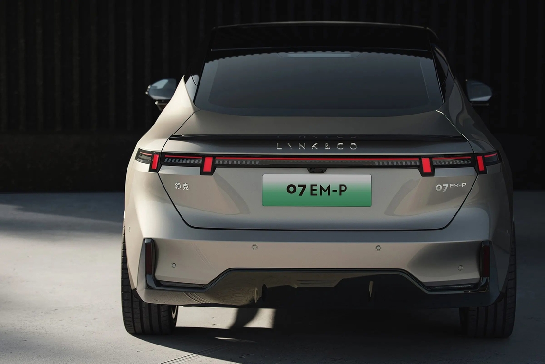Lynk Co 07 2024 โมเดล Em-P 126km ระยะเวลาการใช้งานแบตเตอรี่ยาว รถยนต์ใหม่ มหาสมัย การแก้ไขการเคลื่อนที่ที่ยั่งยืนสําหรับผู้บริโภคในเมือง