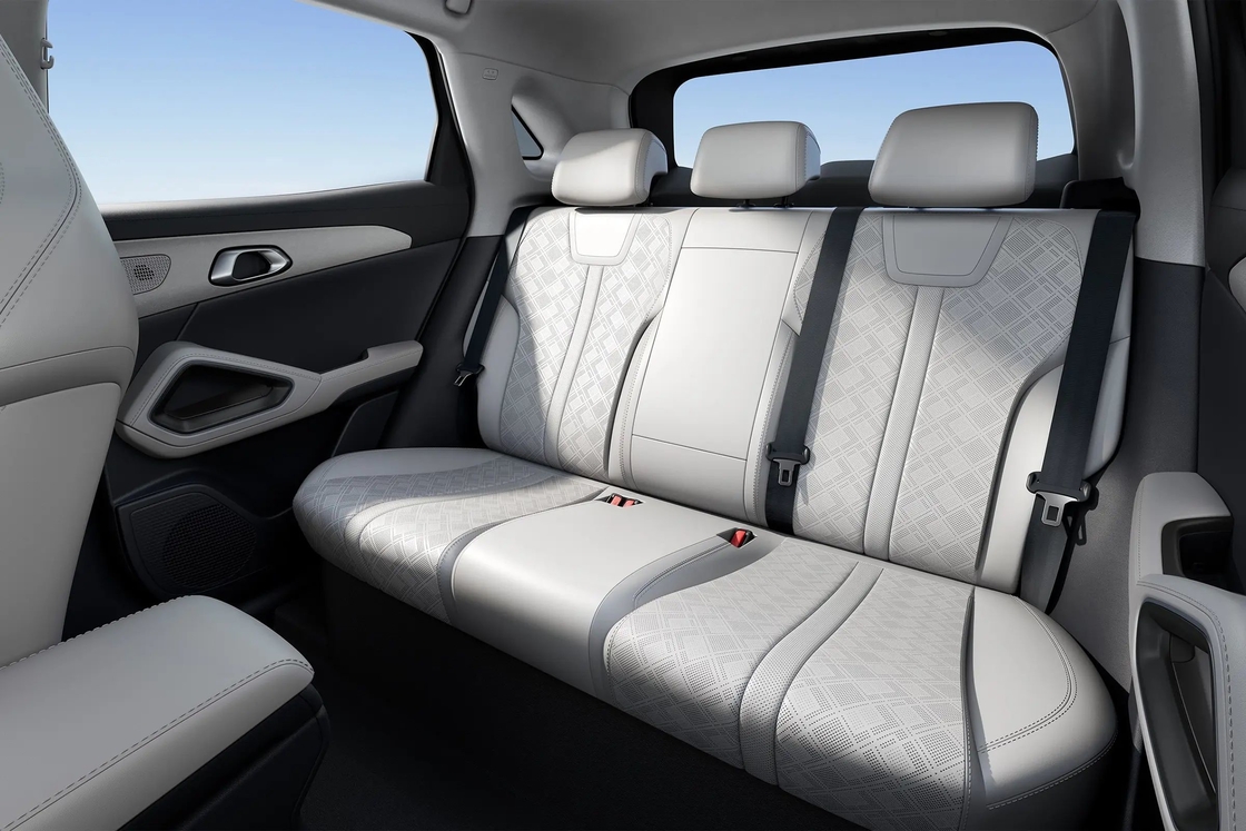 BYD Yuan UP การแปลงไฟฟ้า subcompact crossover สําหรับการเคลื่อนไหวในเมืองที่ทันสมัย