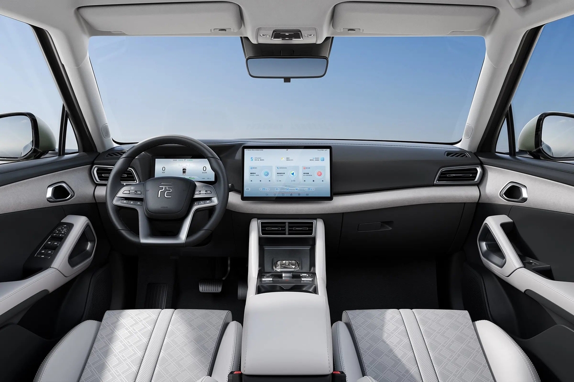 BYD Yuan UP โปรเซสเซอร์ที่ทันสมัยและจอความละเอียดสูง สําหรับการทํางานที่ดีกว่า
