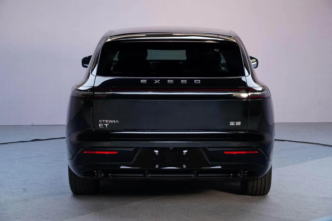 รถไฟฟ้า Chery ที่มีประสิทธิภาพสูง EXEED ET สําหรับระยะทางไกลและการชาร์จเร็ว