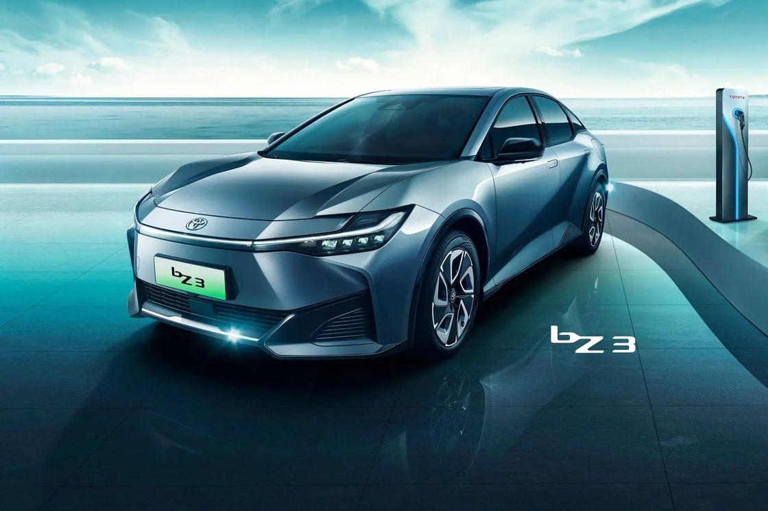 ขนาดกลาง โตโยต้า เซดานไฟฟ้า 517 กม Elite PRO Pure Electric Toyota Bz3 EV