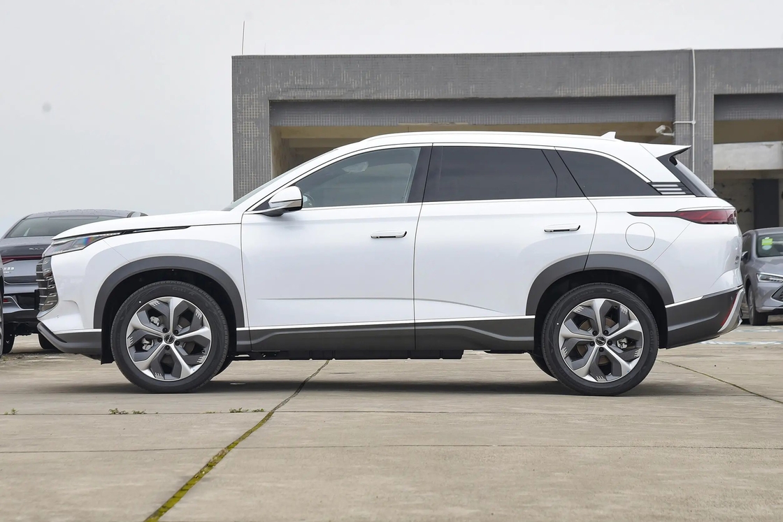 พลังงานใหม่ BYD รถไฟฟ้า BYD Frigate 07 Dm-I EV รถ SUV