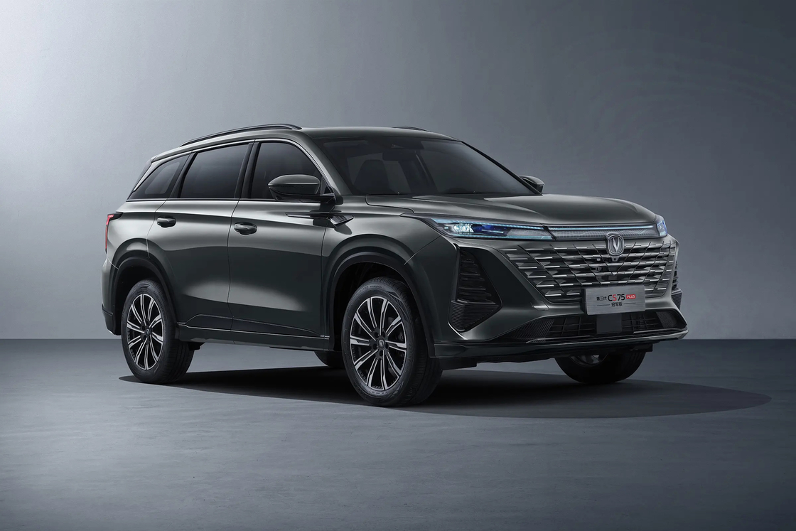 200km/H ขนาดกลาง Changan รถเบนซิน รถเบนซิน ประเภทพลังงาน Changan CS75 Plus