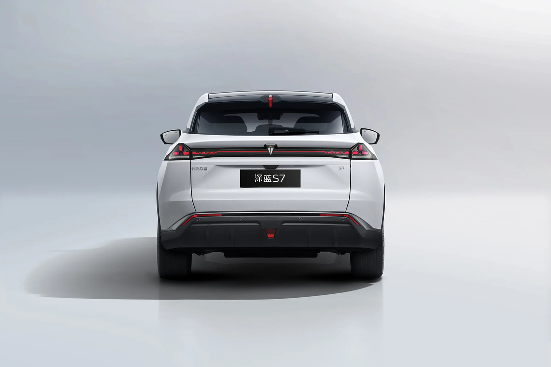 เซดาน ชนิด Changan รถไฟฟ้า SUV ระยะยาว Changan รถพลังงานใหม่