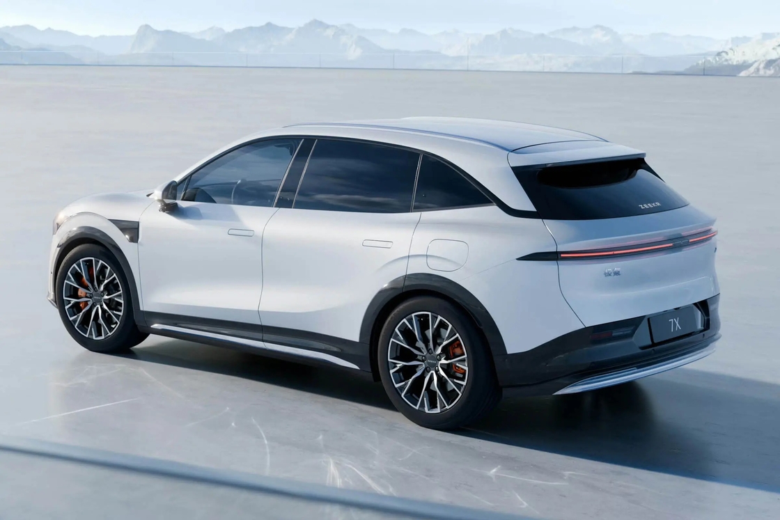 2025 Zeekr 7X 5 ประตู 5 ที่นั่ง รถยนต์ไฟฟ้า SUV สะอาดที่มีการควบคุมทางซ้าย