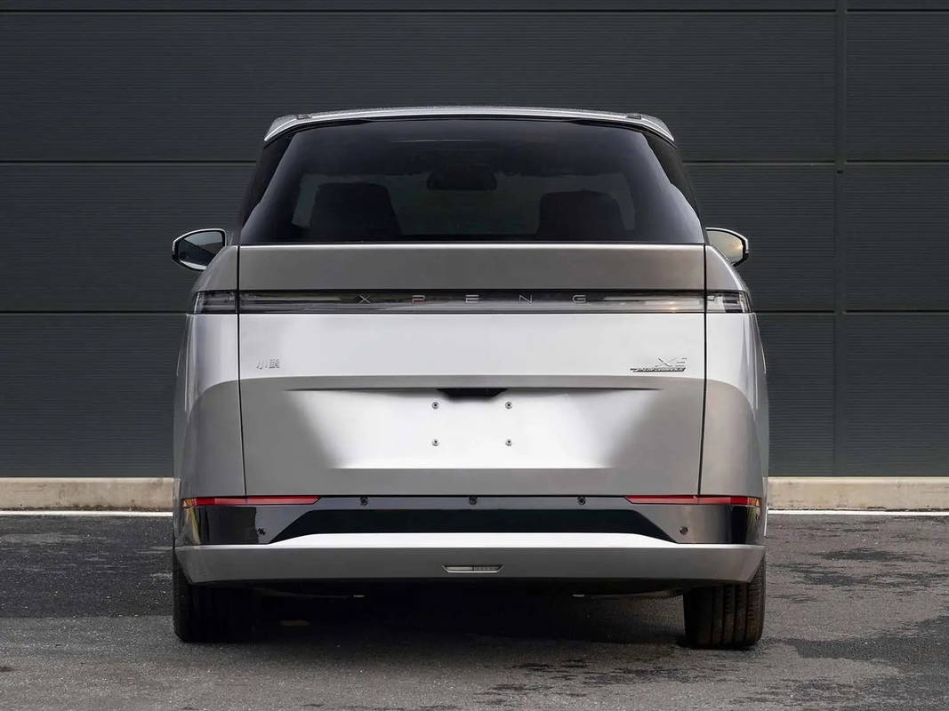2024 Xpeng X9 702 Ultra Long Range Pro / Max Edition EV 7 ที่นั่ง MPV พร้อม 320hp รถใหม่ FWD Euro VI Xpeng X9 จากประเทศจีน