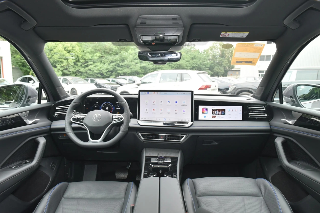 VW TIGUAN L SUV 2.0T 4WD 7 ที่นั่ง VW Tiguan L 2023