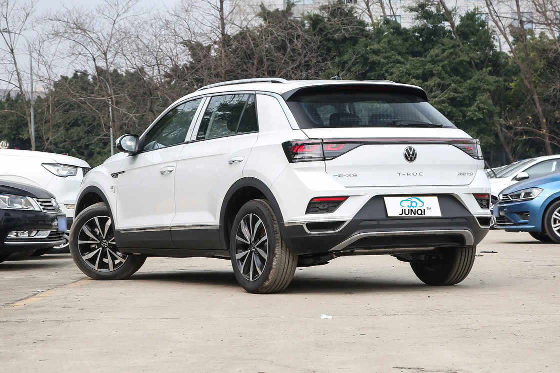 VOLKSWAGENs T-ROC 2024 2025 300TSI DSG 2WD STARLIGHT NEW BENOLINE Compact SUV รถเบนซินราคาถูก สร้างในประเทศจีนในสต๊อก VW TROC