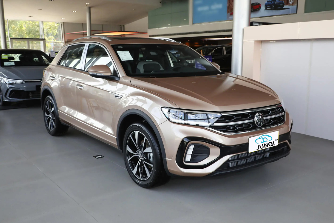 VOLKSWAGENs T-ROC 2024 2025 300TSI DSG 2WD STARLIGHT NEW BENOLINE Compact SUV รถเบนซินราคาถูก สร้างในประเทศจีนในสต๊อก VW TROC