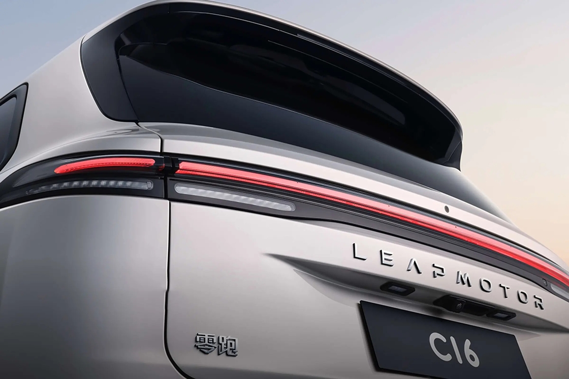 2024 Leapmotor คุณภาพสูง C16 2024 ยาวรถยนต์ 5 ประตู 6 ที่นั่ง SUV ราคาถูก EV Car สําหรับครอบครัวใช้
