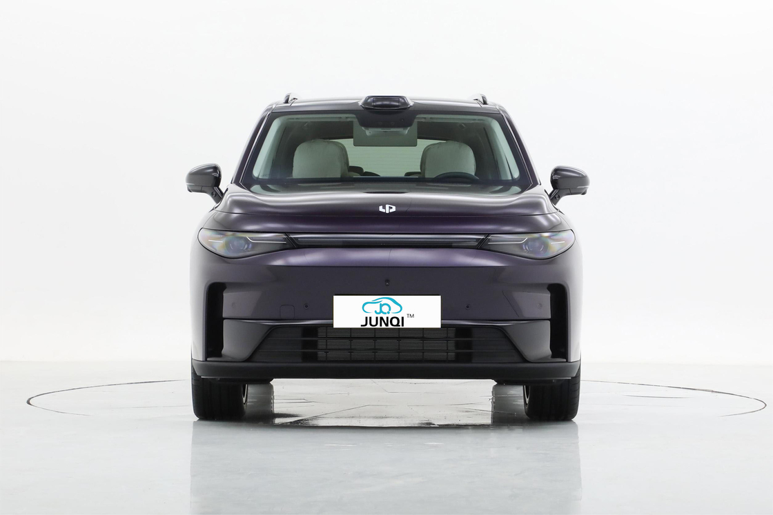 Leapmotor Electric Car C16 รถ SUV ขนาดกลาง-ใหญ่ มีรูปร่างแบบเรือนกระจกแบบมีชั้น และมีสีตัวเลือก 6 ตัว