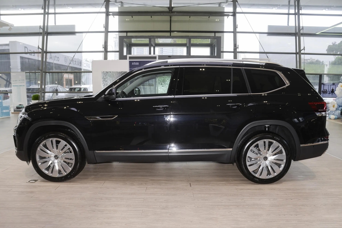 VW Touron 2.5T-A/MT-530 4WD เวอร์ชั่นตัวนํา 7 ที่นั่ง SUV สเปซใหญ่