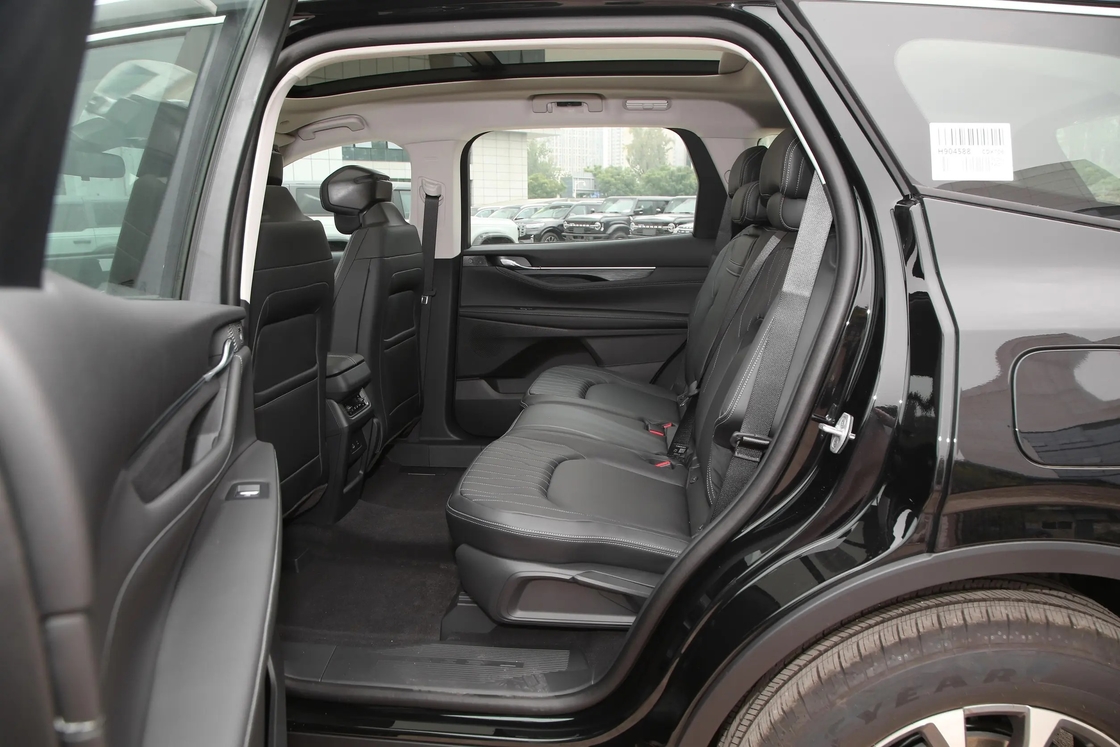 ชานแกน ฟอร์ด เอจ ล รุยจี 2.0T Ecoboost E-hybrid 4WD 5 ประตู SUV รถไฟฟ้า